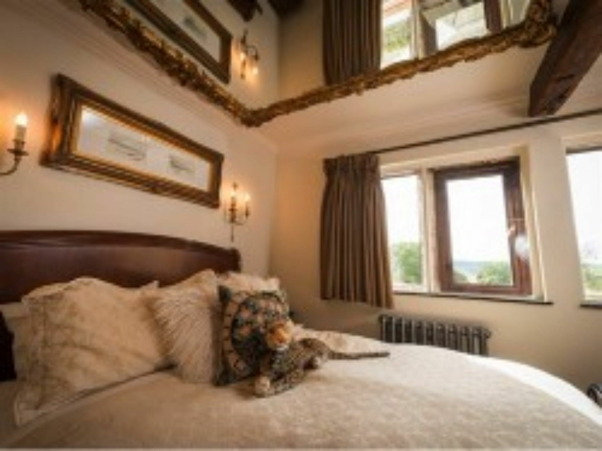 Diggle The Saddleworth Hotel מראה חיצוני תמונה